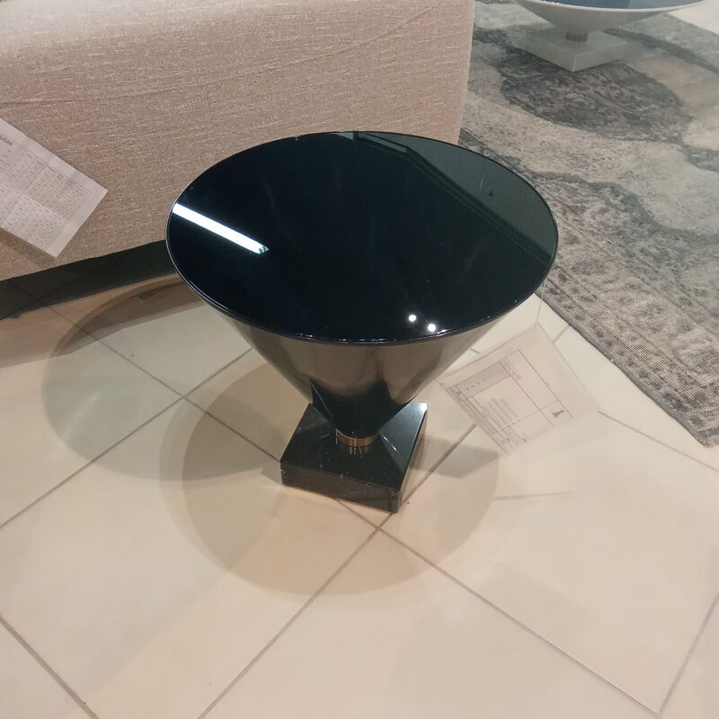 FLUTE príručný stolík